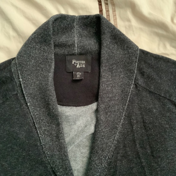 Men’s Cardigan/Sweater - Picture 2 of 4